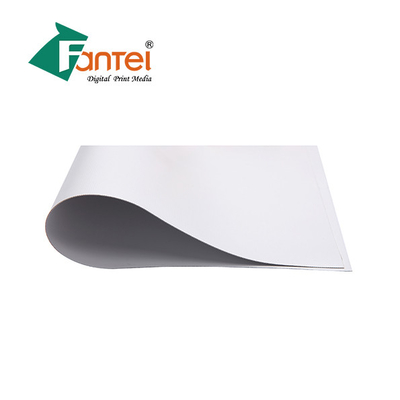 Biểu ngữ PVC bóng dẻo cao Độ bóng chống xé CMYK In đầy đủ màu